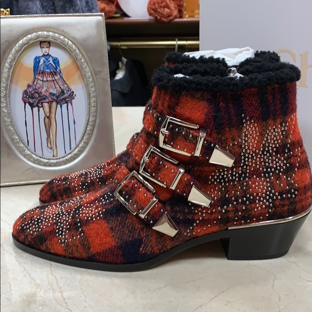 HOST PIC CHLOE SUSANNA WOOL TARTAN AND SHEARLING BOOTS W/SILVER RIVETS EU 38.5 - Picture 4 of 15